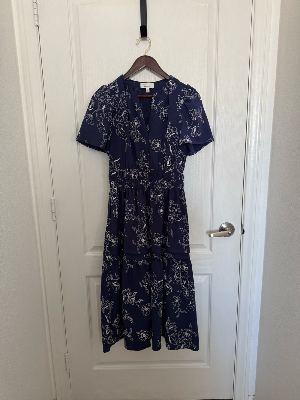 NEVER WORN Navy Robbie Bee Fit And Flare Embroidered Midi Dress. Size Small.